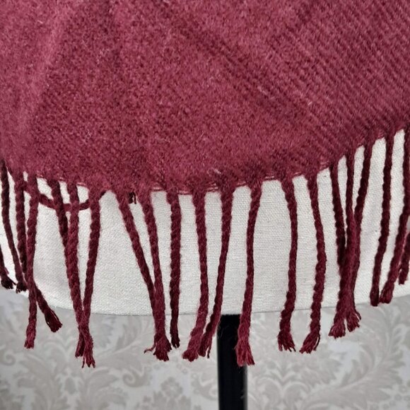 Maroon/Dark Red Oblong Knit Scarf Fringed Ends - Picture 3 of 5